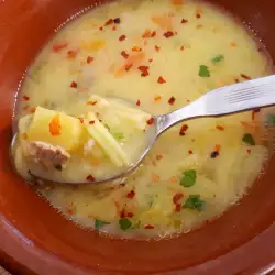 Свинска супа с фиде и картофи