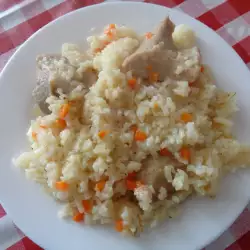 Свинско с ориз по класическа рецепта