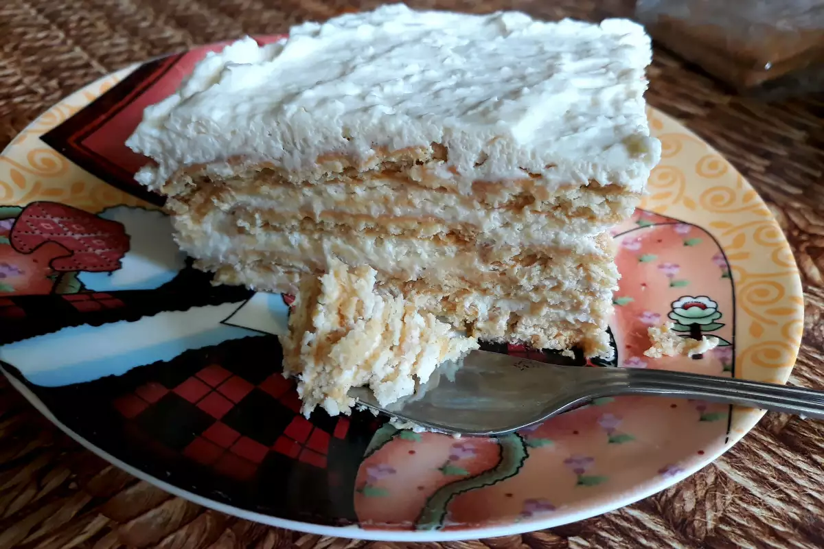 Бисквитена торта с маскарпоне и рикота