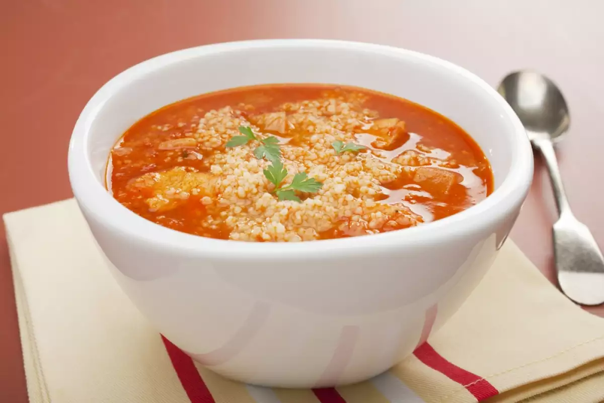 Доматена Супа с Ориз