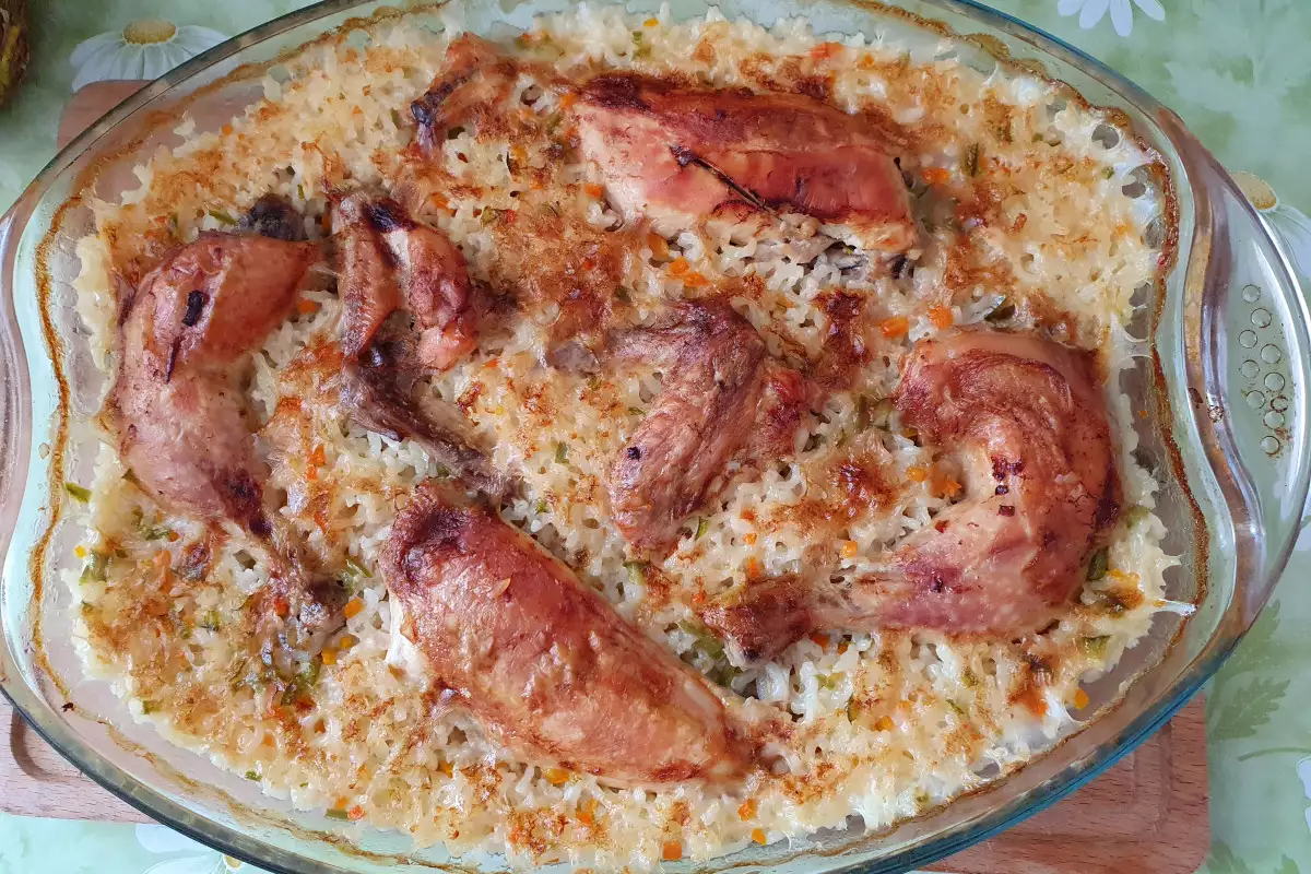 Пържен Ориз с Пиле и Яйца