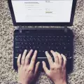 Как да се запознаем с момиче във Facebook?