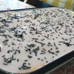 Бисквитена торта с нишесте и прясно мляко