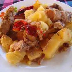 Свински чомлек с картофи в гювеч