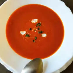 Испанска доматена супа