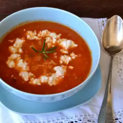 Доматена супа с ориз и сирене