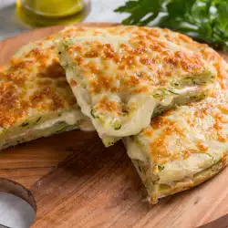 Италианска фокача с тиквички и сирена