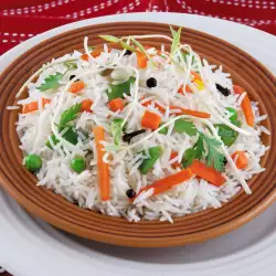 Ориз на тиган с моркови