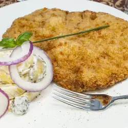 Панирани пилешки пържоли