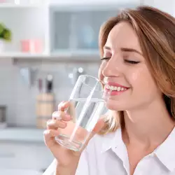 Колко вода трябва да пием на ден?
