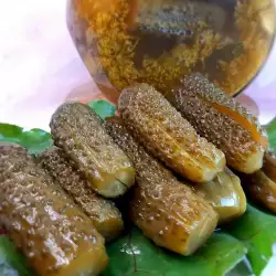 Хрупкави кисели краставички