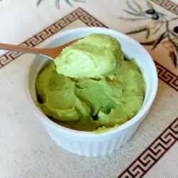 Зелена майонеза от авокадо