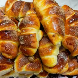 Козуначени кифлички
