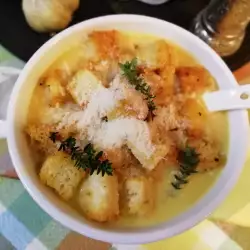 Здравословна супа с крутони