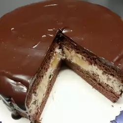 Лека шоколадова торта