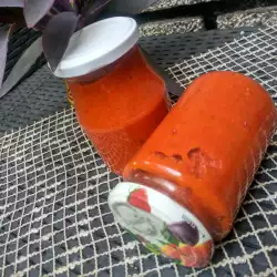 Лютеница с моркови