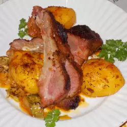 Свински ребърца с медена марината и картофи