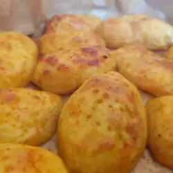 Надупени печени картофи