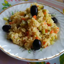 Пържен ориз с краставички