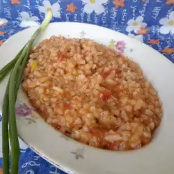 Постен ориз с домати от консерва