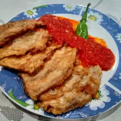 Вкусен патладжан пане с доматен сос