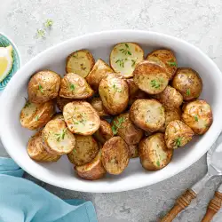 Печени картофи с мащерка
