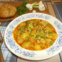 Бургаска яхния с картофи и тиквички