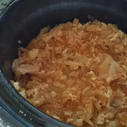 Бавно готвено кисело зеле с ориз