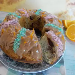 Вкусен кекс със сладко и заливка