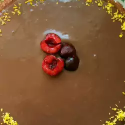 Десерт с череши и шоколад