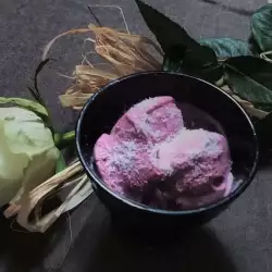 Сладолед от къпини и боровинки с кокосово мляко