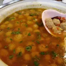 Булгурена супа с кюфтенца