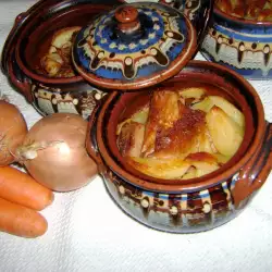 Бабините гювечета със свинско и картофи