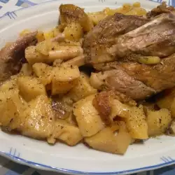 Картофи с месо и червено вино