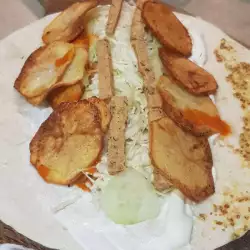 Тортила с риба тон и зеленчуци