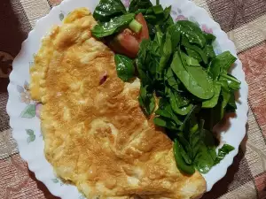 Белтъчен омлет с шунка и моцарела
