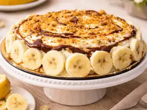 Бърз бананов сладкиш с крем и шоколад