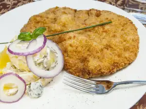 Панирани пилешки пържоли