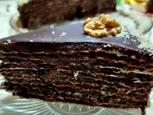 Торта Гараш с орехи и готови вафлени кори