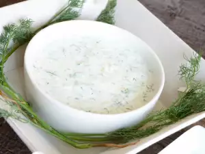 Сос от копър за пържени кюфтета