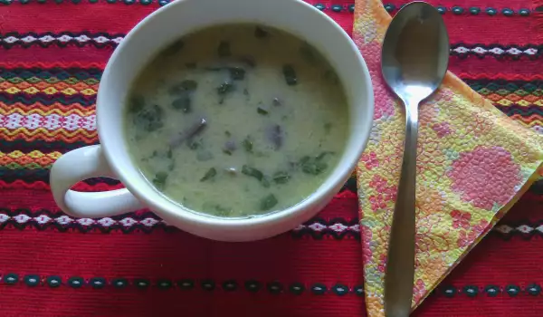 Агнешка супа с дреболии и зелен лук
