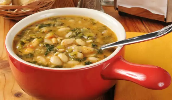 Зимна супа с фасул