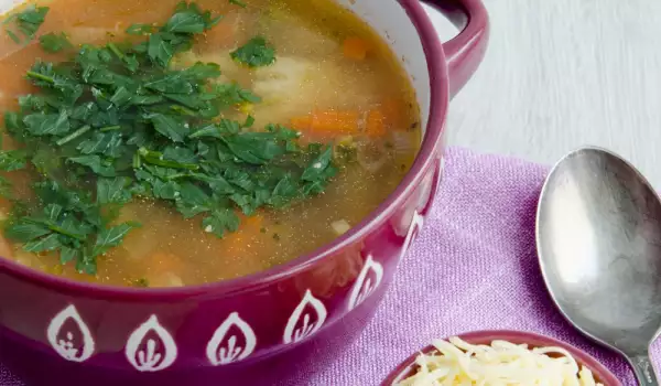 5 вкусни супи за пречистване и отслабване