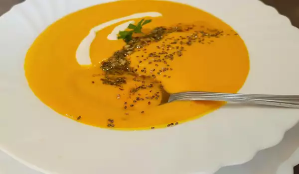 Зеленчукова крем супа със сметана