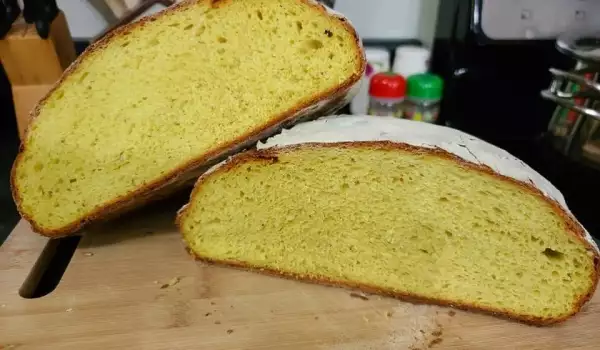 Традиционен царевичен хляб