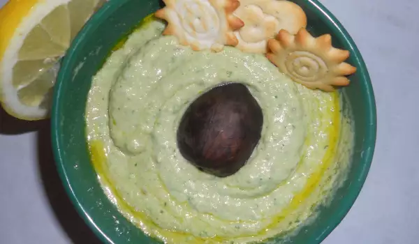 Зелен хумус с авокадо
