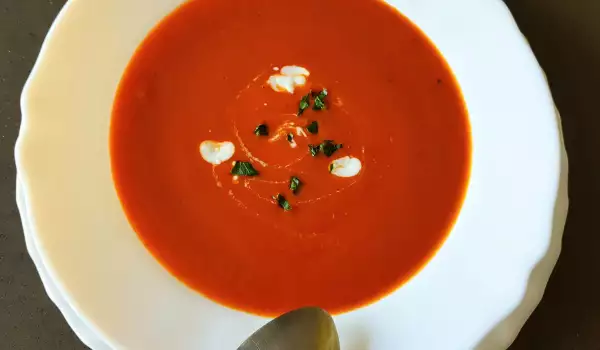 Испанска доматена супа