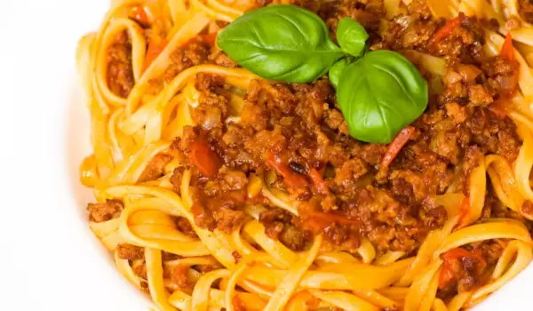 Спагети Болонезе с мляно месо