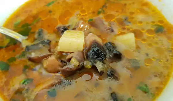Супа от печурки с праз и морков