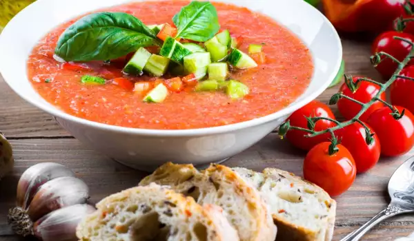 Супа от домати с тиквички